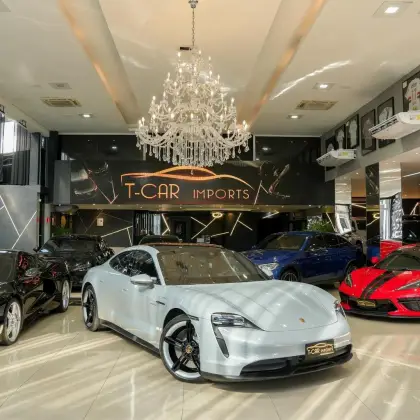 PORSCHE TAYCAN ELÉTRICO