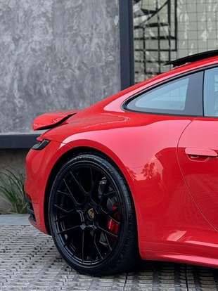 PORSCHE-911-2021