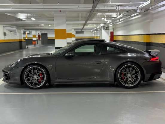 PORSCHE-911-2020