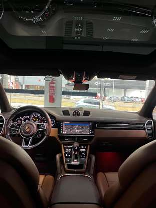 PORSCHE-CAYENNE-2022