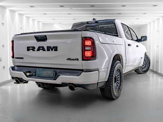RAM-1500-3.0 HURRICANE 6 BITURBO GASOLINA LARAMIE NIGHT EDITION CD 4X4 AUTOMÁTICO RAM-1500-2024