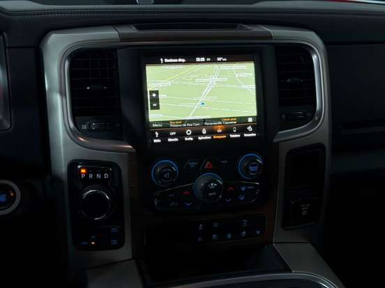 RAM-CLASSIC-5.7 V8 GASOLINA LARAMIE NIGHT EDITION CD 4X4 AUTOMÁTICO RAM-CLASSIC-2022
