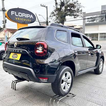 RENAULT-DUSTER-2023
