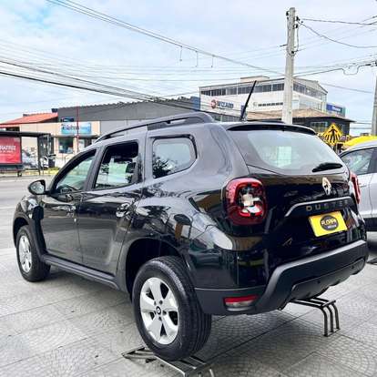 RENAULT-DUSTER-2023