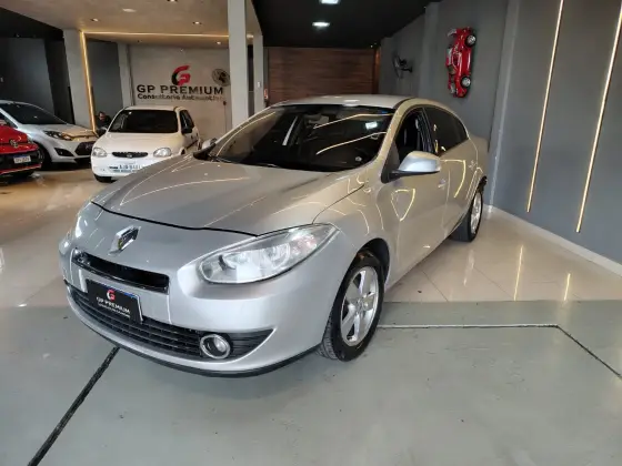RENAULT FLUENCE 2.0 DYNAMIQUE 16V FLEX 4P AUTOMÁTICO RENAULT FLUENCE 2.0 DYNAMIQUE 16V FLEX 4P AUTOMÁTICO