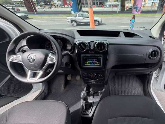 RENAULT-KANGOO-2024