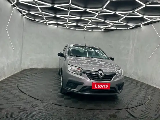 RENAULT-LOGAN-2024