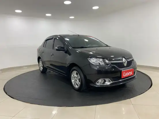 RENAULT-LOGAN-2014