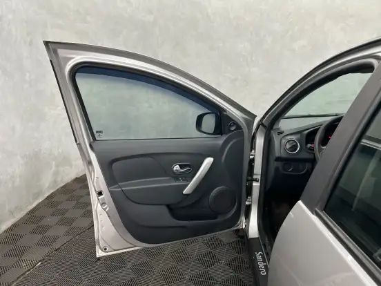 RENAULT-SANDERO-1.0 EXPRESSION 16V FLEX 4P MANUAL RENAULT-SANDERO-2015