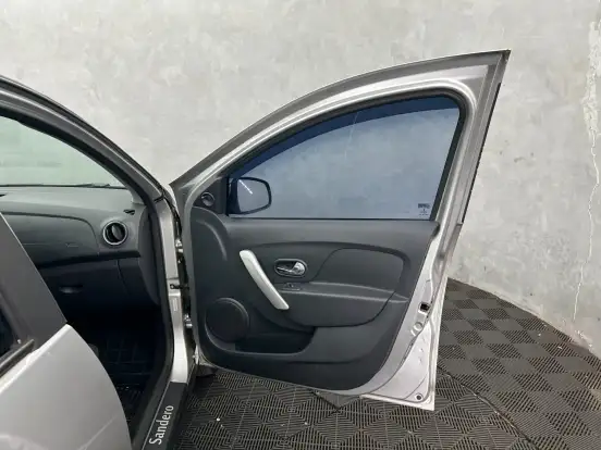 RENAULT-SANDERO-1.0 EXPRESSION 16V FLEX 4P MANUAL RENAULT-SANDERO-2015