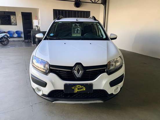 RENAULT-SANDERO-2016