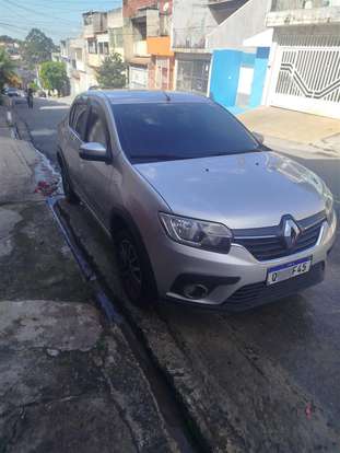 RENAULT-LOGAN-2019