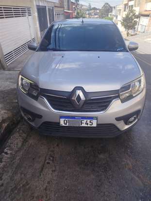 RENAULT-LOGAN-2019