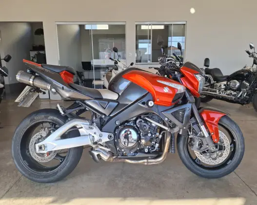 SUZUKI GSX 1300 B-KING 