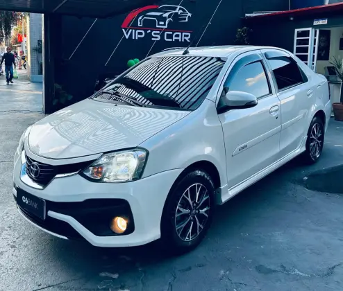 TOYOTA ETIOS 1.5 PLATINUM 16V FLEX 4P AUTOMÁTICO TOYOTA ETIOS 1.5 PLATINUM 16V FLEX 4P AUTOMÁTICO
