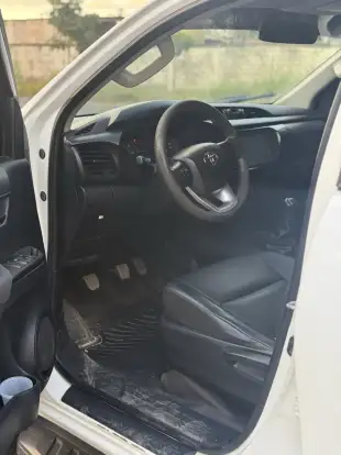 TOYOTA-HILUX-2021