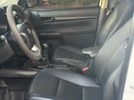 TOYOTA-HILUX-2.8 D-4D TURBO DIESEL CD POWER PACK 4X4 MANUAL TOYOTA-HILUX-2021