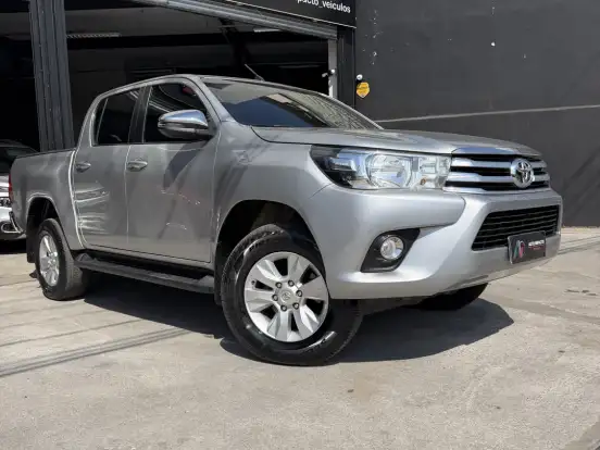 TOYOTA-HILUX-2.8 SRV 4X4 CD 16V DIESEL 4P AUTOMÁTICO TOYOTA-HILUX-2017