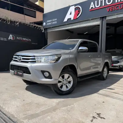 TOYOTA-HILUX-2017