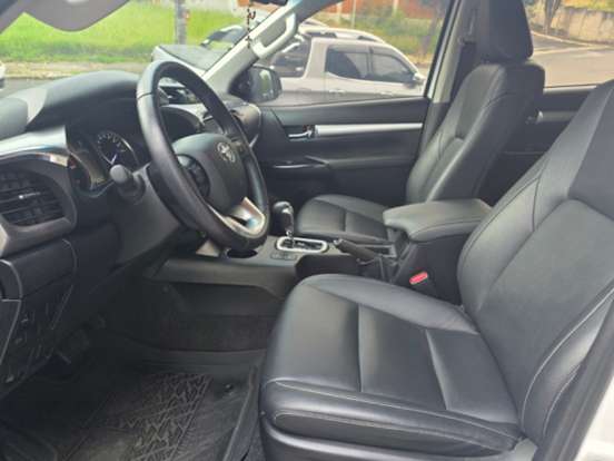 TOYOTA-HILUX-2.8 D-4D TURBO DIESEL CD SRV 4X4 AUTOMÁTICO TOYOTA-HILUX-2025