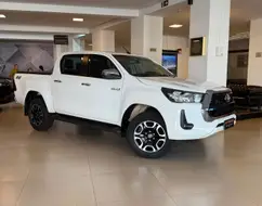 TOYOTA HILUX 2.8 D-4D TURBO DIESEL CD SRV 4X4 AUTOMÁTICO TOYOTA HILUX 2.8 D-4D TURBO DIESEL CD SRV 4X4 AUTOMÁTICO