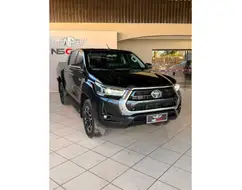 TOYOTA HILUX 2.8 D-4D TURBO DIESEL CD SRV 4X4 AUTOMÁTICO TOYOTA HILUX 2.8 D-4D TURBO DIESEL CD SRV 4X4 AUTOMÁTICO
