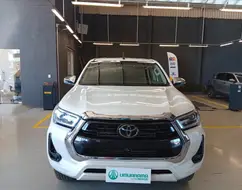 TOYOTA HILUX 2.8 D-4D TURBO DIESEL CD SRX 4X4 AUTOMÁTICO TOYOTA HILUX 2.8 D-4D TURBO DIESEL CD SRX 4X4 AUTOMÁTICO