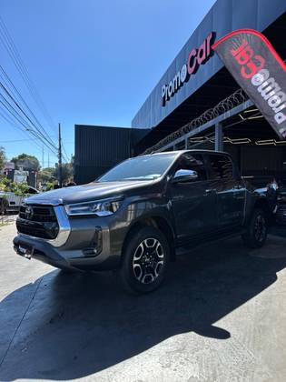 TOYOTA HILUX 2.8 D-4D TURBO DIESEL CD SRX 4X4 AUTOMÁTICO
