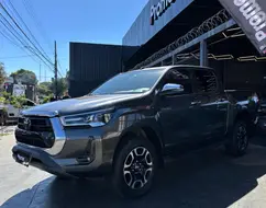 TOYOTA HILUX 2.8 D-4D TURBO DIESEL CD SRX 4X4 AUTOMÁTICO TOYOTA HILUX 2.8 D-4D TURBO DIESEL CD SRX 4X4 AUTOMÁTICO