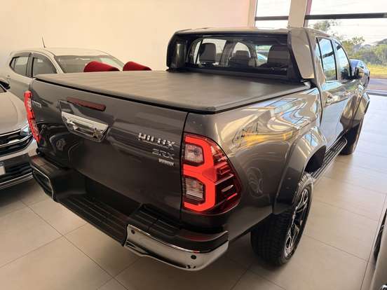 TOYOTA-HILUX-2026