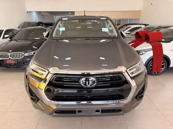 TOYOTA-HILUX-2026