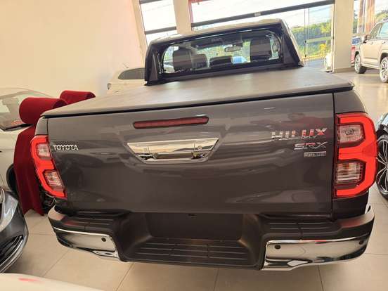 TOYOTA-HILUX-2.8 D-4D TURBO DIESEL CD SRX PLUS 4X4 AUTOMÁTICO TOYOTA-HILUX-2026