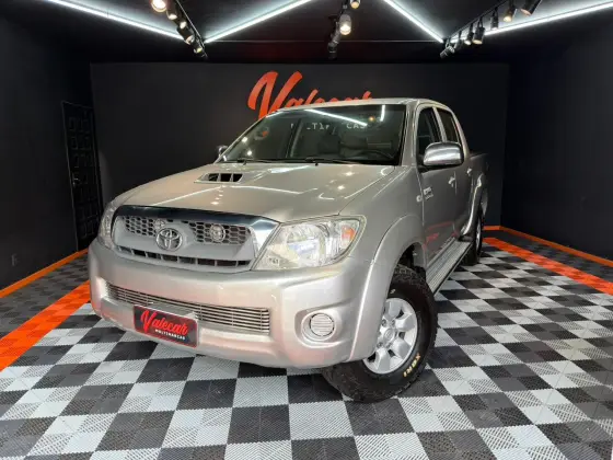 TOYOTA HILUX 3.0 SRV 4X4 CD 16V TURBO INTERCOOLER DIESEL 4P AUTOMÁTICO TOYOTA HILUX 3.0 SRV 4X4 CD 16V TURBO INTERCOOLER DIESEL 4P AUTOMÁTICO