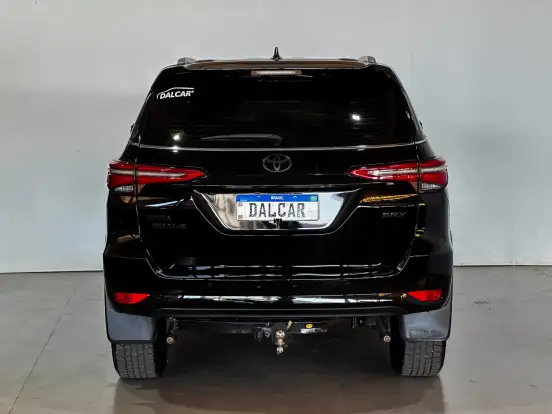 TOYOTA-HILUX SW4-2022