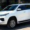 TOYOTA HILUX SW4 2.8 D-4D TURBO DIESEL SRX 7L 4X4 AUTOMÁTICO TOYOTA HILUX SW4 2.8 D-4D TURBO DIESEL SRX 7L 4X4 AUTOMÁTICO