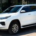 TOYOTA HILUX SW4 2.8 D-4D TURBO DIESEL SRX 7L 4X4 AUTOMÁTICO TOYOTA HILUX SW4 2.8 D-4D TURBO DIESEL SRX 7L 4X4 AUTOMÁTICO