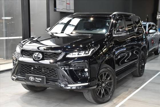 TOYOTA HILUX SW4 2.8 D-4D TURBO DIESEL GR-S 7L 4X4 AUTOMÁTICO