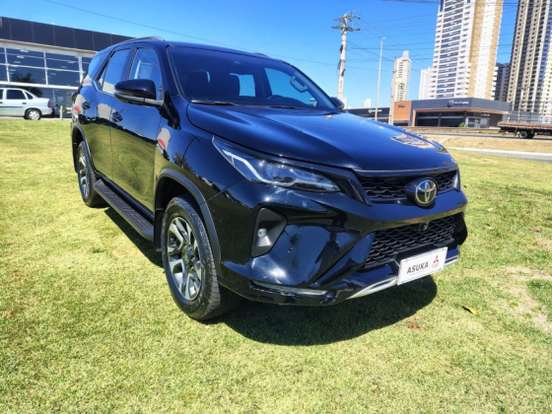 TOYOTA-HILUX SW4-2025