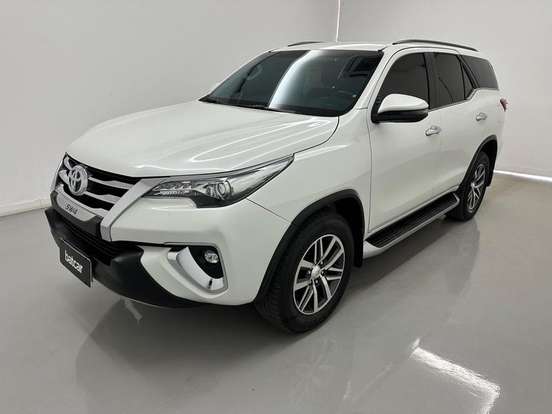 TOYOTA-HILUX SW4-2018