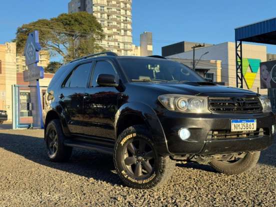 TOYOTA-HILUX SW4-2010