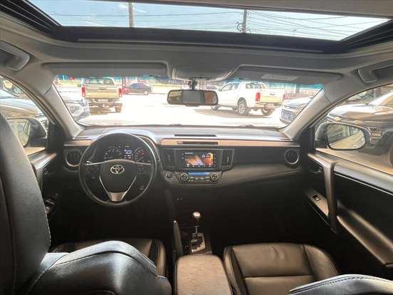 TOYOTA-RAV4-2018