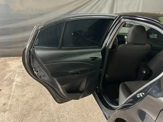 TOYOTA-YARIS-2023