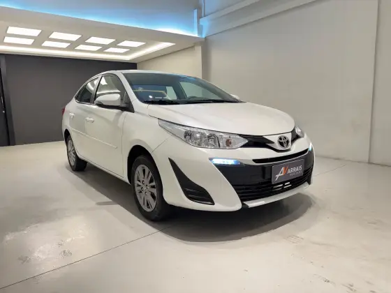 TOYOTA YARIS 1.5 16V FLEX SEDAN XLS CONNECT MULTIDRIVE TOYOTA YARIS 1.5 16V FLEX SEDAN XLS CONNECT MULTIDRIVE