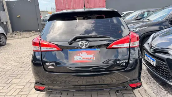 TOYOTA-YARIS-2019