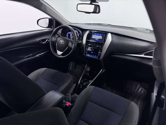 TOYOTA-YARIS-1.5 16V FLEX SEDAN XL PLUS TECH MULTIDRIVE TOYOTA-YARIS-2019