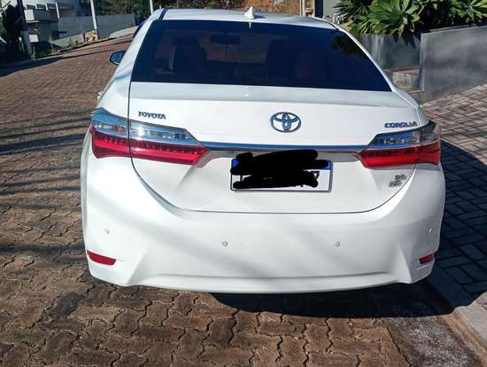 TOYOTA-COROLLA-2018