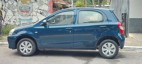 TOYOTA-ETIOS-2015