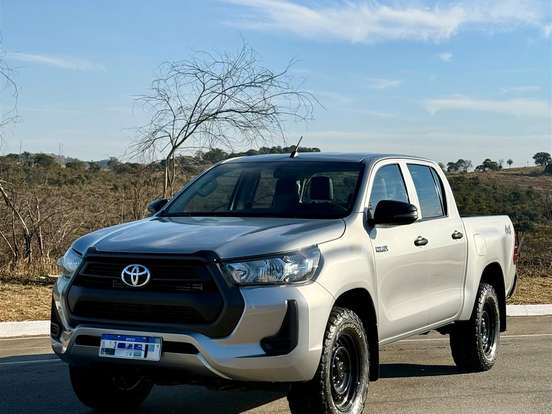 TOYOTA-HILUX-2.8 D-4D TURBO DIESEL CD POWER PACK 4X4 MANUAL TOYOTA-HILUX-2021