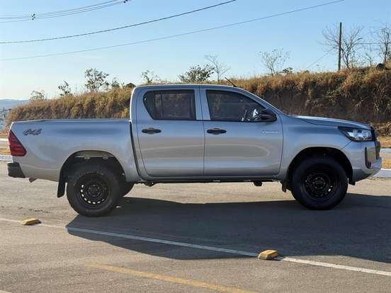 TOYOTA-HILUX-2.8 D-4D TURBO DIESEL CD POWER PACK 4X4 MANUAL TOYOTA-HILUX-2021