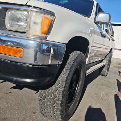 TOYOTA-HILUX-2000